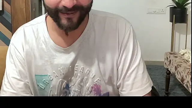 makemeawareaah (M young) - Wear Saree <3