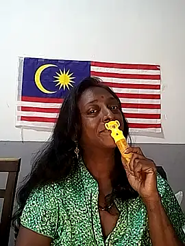 mamakarma1403 webcam