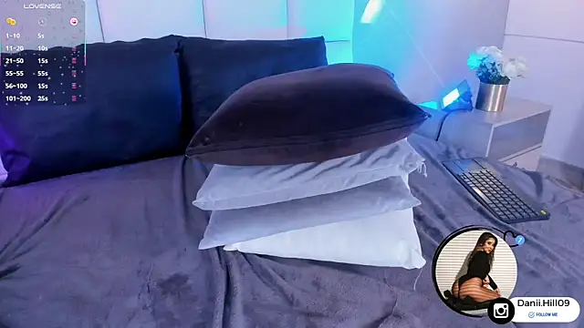 danii_hill_ webcam