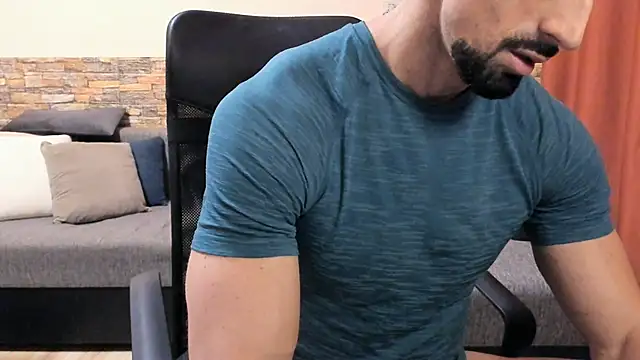 HotHunkTrainer webcam