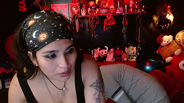 kureiji_hentaii webcam