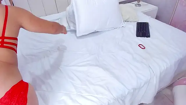 CHLOE_BLOWJOB webcam