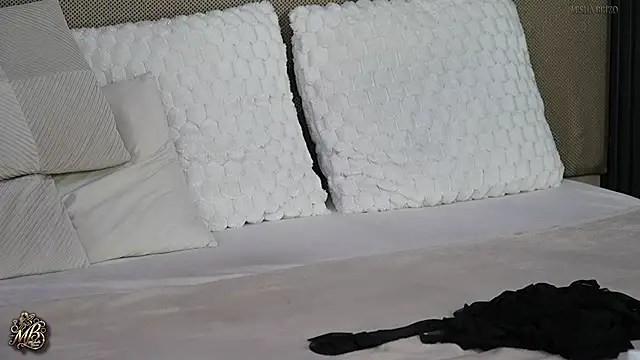 Mishelle-Brizo webcam