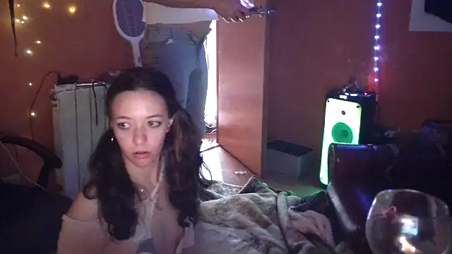 Lia_Y_PatrickX webcam