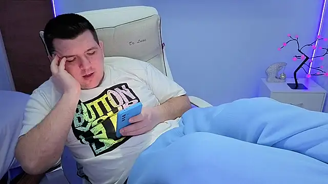 jasonjacks (M young) - Masturbating hard and Cum