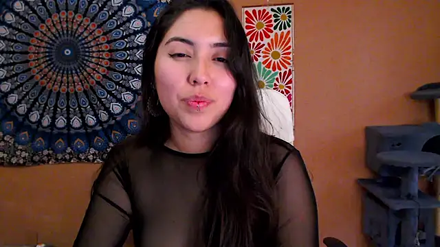 IntimateTales webcam