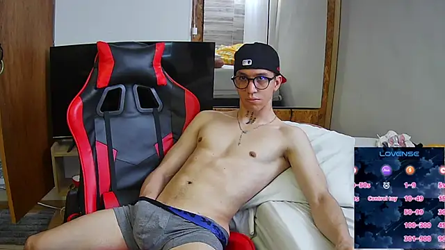 angelicious_ (M young) - get naked and masturbate