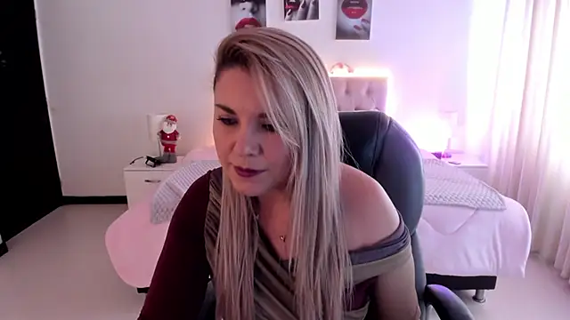 Violeta_Hotter webcam