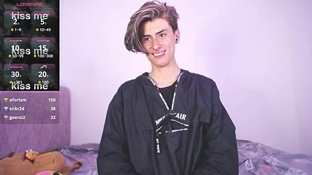 alann_sr (M twink) - They love my new hair look 💯😄😘