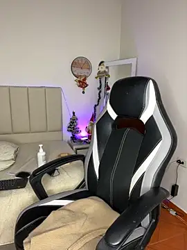 VioletPearson webcam