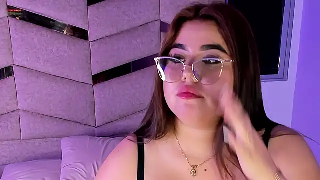 MadissonLee__ webcam