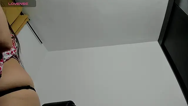 miss_eylens (F young) - ANAL + SQUIRT