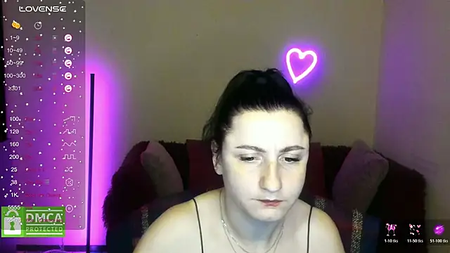 muse_kitty_jenia (F young) - Breasts in cream