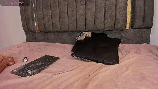 dylan_202520_ (M twink) - baby oil on naked body