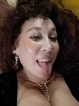 GypsyEsmeralda webcam