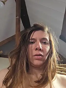 lina_lou4 (F mature) - Squirt outside