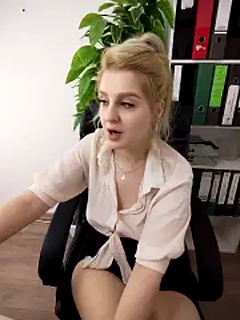 cold_blondie webcam