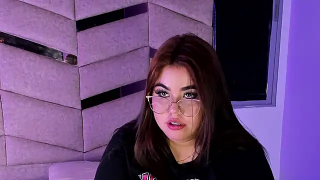 MadissonLee__ webcam