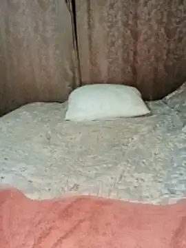 Luciouslips00 webcam