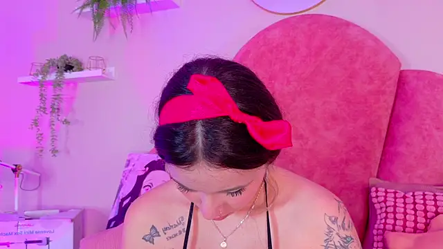 AmbarHills_1 webcam stripchat model stream image