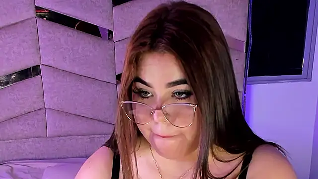 MadissonLee__ webcam