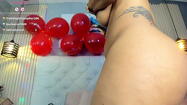 scarletbaker_ webcam