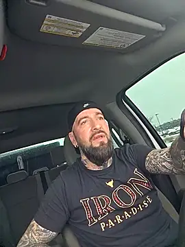 Beardedtattood webcam