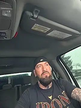 Beardedtattood webcam