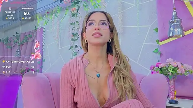 emmycortez (F young) - Rub my nipples 🍒🔥