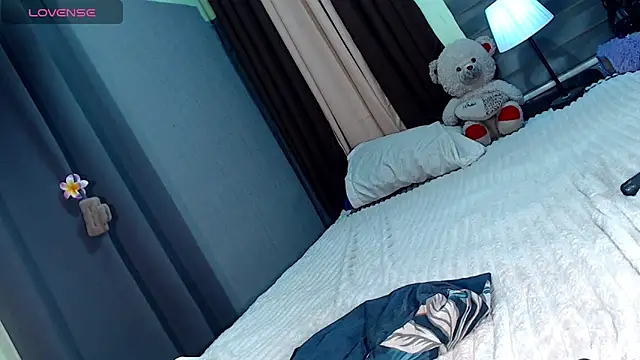 creamycum_celinexx (T young) - STRIPTEASE AND MAKE ME CUM PRIVATE