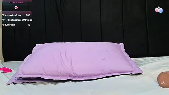 gabysweett_ (F teen) - Pussy oil + spread 🧴🍒