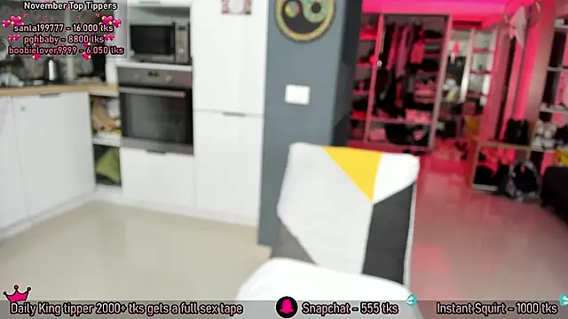 AmySuperHeroes webcam