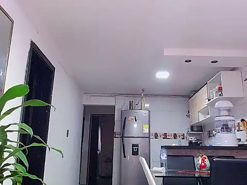 Caroline_Jons webcam