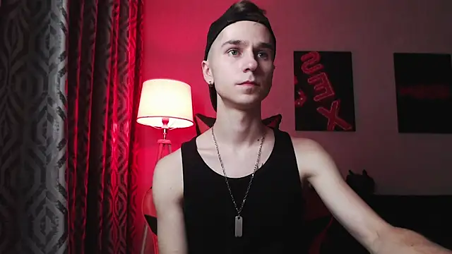 Joseph__Quinn webcam