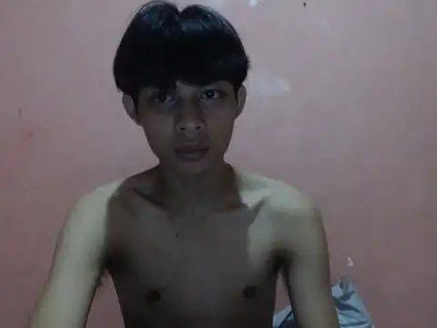 kyoshi_19 - Kyoshi_19's free webcam