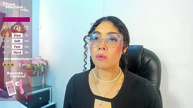 antonelllepiercee - Antonelllepiercee's free webcam - UK Sex Cams