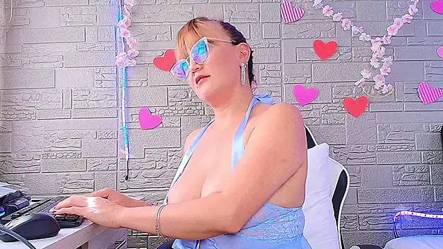 naomi_diamond_ webcam