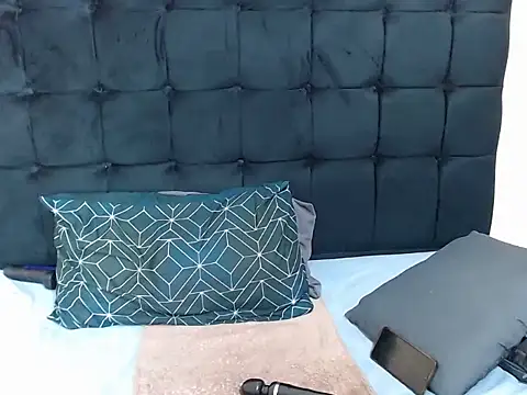 CaramelBootty webcam