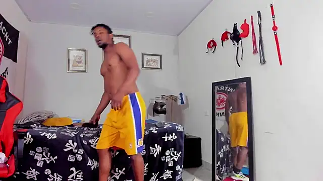 AlejoKhalifa_ webcam