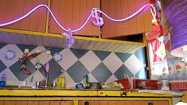 jony_marta (F young) - show tits 1 min