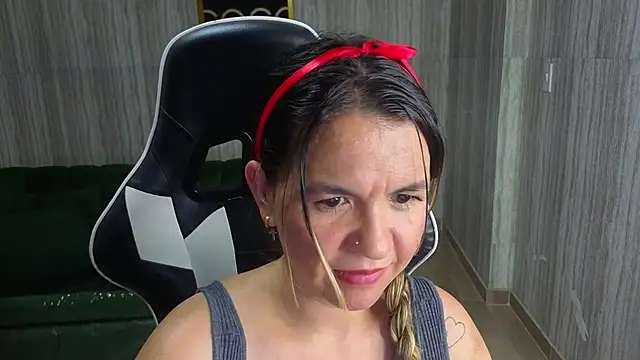 paula_lorens_t1_ webcam