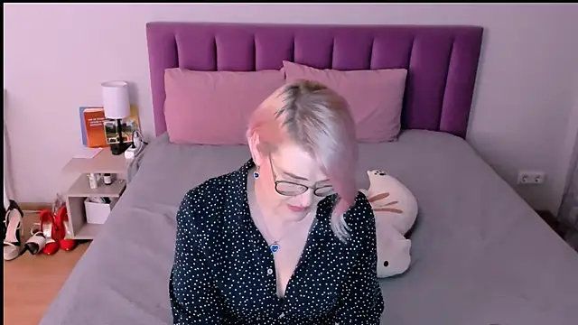 sabrinamacmarren webcam