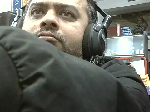 formyluv1 (Ask my age) - #asian #beardy #big-ass #black-hair #blowjob #cam2cam #chunky #daddies #handjob #indian #massage #middle-priced-privates #new #office #small-audience #straight #swingers