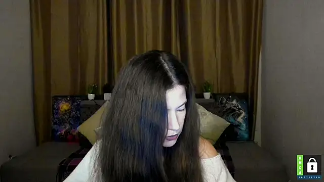 Alicia_redfollow webcam