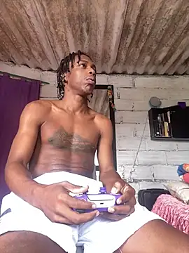 Larry-n-clouds webcam