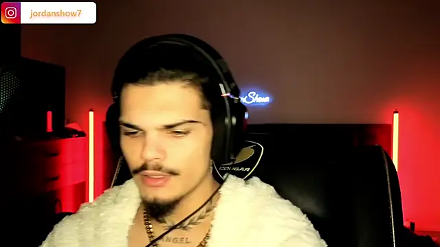 JordanShow webcam