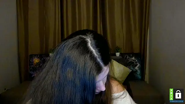 Alicia_redfollow webcam