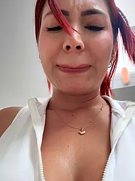 LINDA_PATTY94 webcam