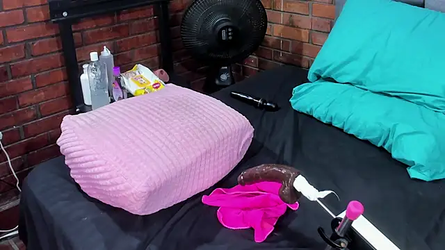 couple_gold69 - Couple_Gold69's free webcam - UK Sex Cams