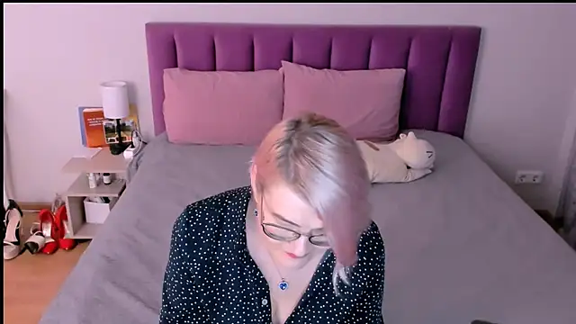 sabrinamacmarren webcam